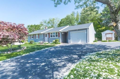 55 Jodi Dr, Wallingford, CT 06492 exterior