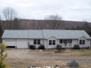 37 Stanton Rd, Gilman, CT 06336 exterior