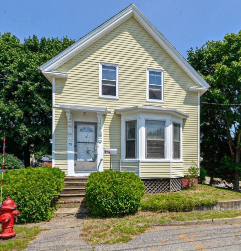 38 Silver St, Rochester, NH 03867 exterior