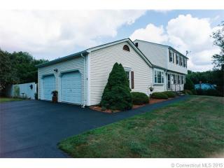 1 Putting Green Ln, Waterbury, CT 06712 exterior