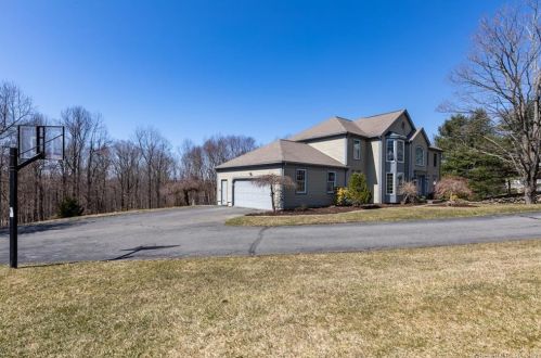 34 Mudry Farm Rd, Brookfield Center, CT 06804 exterior