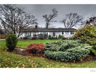 25 Woodfield Dr, Bridgeport, CT 06611 exterior