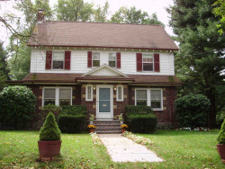 69 Tamworth Rd, Newton, MA 02468 exterior
