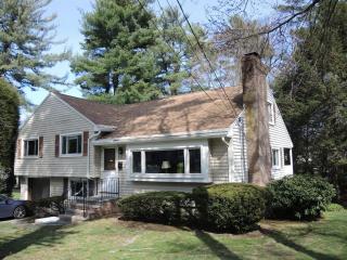 65 Sutton Rd, Needham, MA 02492 exterior
