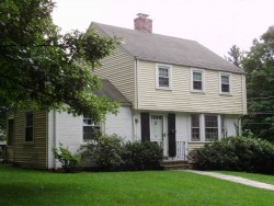 18 Tamarac Rd, Newton, MA 02464 exterior