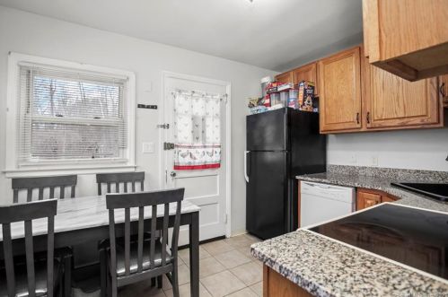 51 Cold Spring Rd, Stamford, CT 06905 exterior