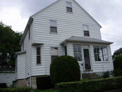 3 Indiana Ct, Newton, MA 02464 exterior