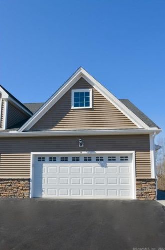 55 Brookview Cir, Bristol, CT 06010 exterior