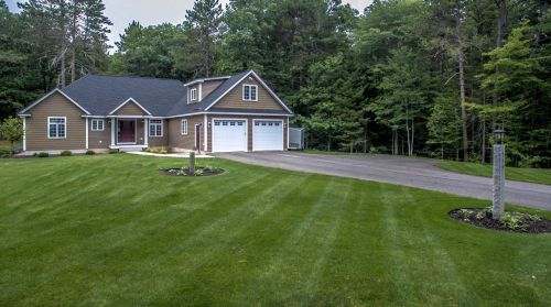 344 Dandi View Rd, Hales Location, NH 03860 exterior