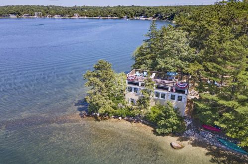 100 Gunning Point Rd, Plymouth, MA 02360 exterior