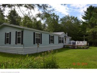 573 Lower Detroit Rd, Plymouth, ME 04969 exterior
