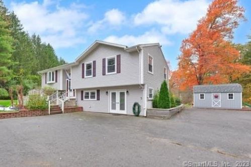 39 Collins Rd, Somers, CT 06071 exterior