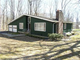 200 Jefferson Dr, Guilford, CT 06437 exterior