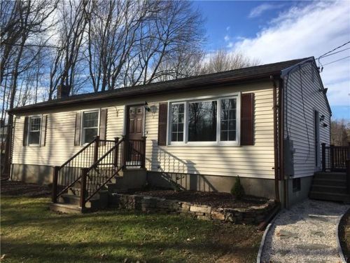 42 Skinner Rd, Colchester, CT 06415 exterior
