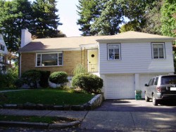 8 Burrage Rd, Newton, MA 02459 exterior