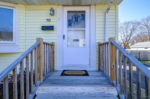 70 Caleb St, Portland, ME 04102 exterior