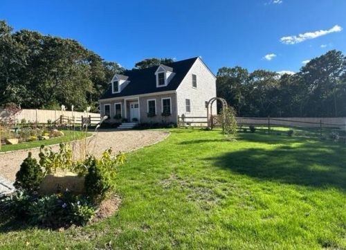 25 Inca Rd, Oak Bluffs, MA 02568 exterior