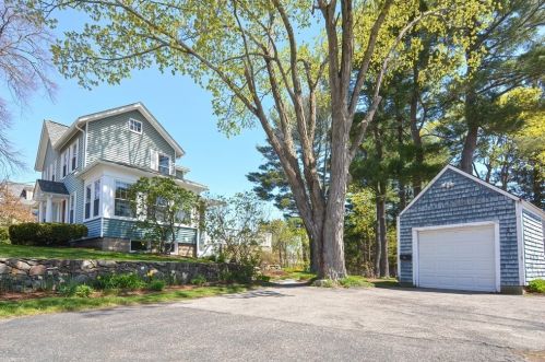 76 Maple St, Framingham, MA 01702 exterior