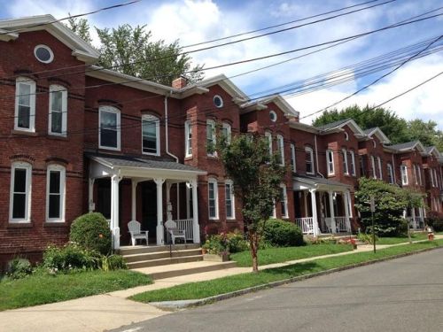 10 Graves Ave, Northampton, MA 01060 exterior