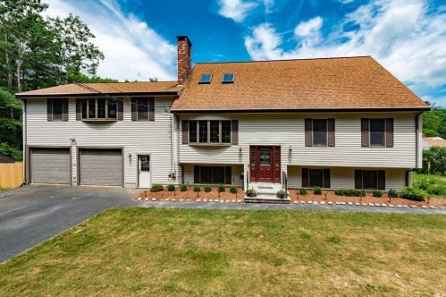 3 Wellfield Dr, Bridgewater, MA exterior