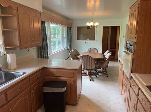249 Fillow St, Norwalk, CT 06850 exterior
