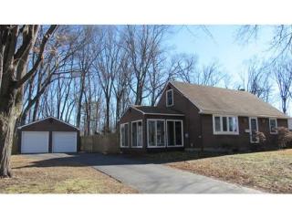 25 Quaker Ln, Enfield, CT 06082 exterior