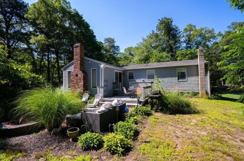 51 Janebar Cir, Plymouth, MA 02360 exterior