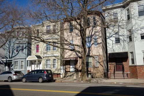 184 Chelsea St, Roxbury-Xing, MA 02128 exterior