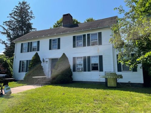 562 Middle Tpke, Manchester, CT 06040 exterior