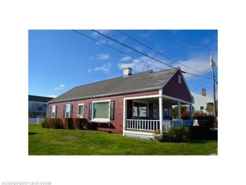 4 Neptune Ln, Biddeford, ME 04005 exterior