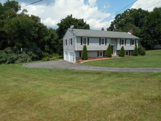 264 Rolling Hill Ln, Southington, CT 06489 exterior