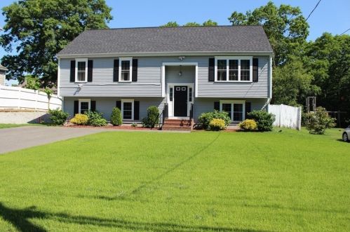 208 Elliot St, Brockton, MA 02302 exterior