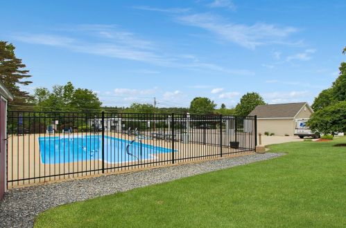 21 Shadycrest Dr, Nashua, NH 03062 exterior
