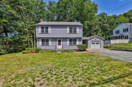 20 Bryant Rd, Nashua, NH 03062 exterior