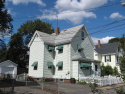 25 Alden Pl, Newton, MA 02465 exterior