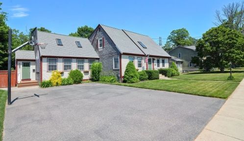 2730 Highland Ave, Fall-River, MA 02720 exterior
