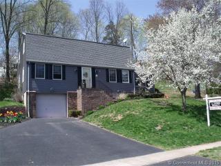 114 Ridgewood Ln, Kensington, CT 06037 exterior