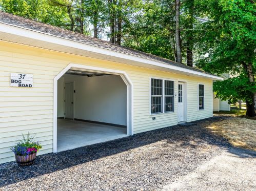 37 Bog Rd, Augusta, ME 04330 exterior