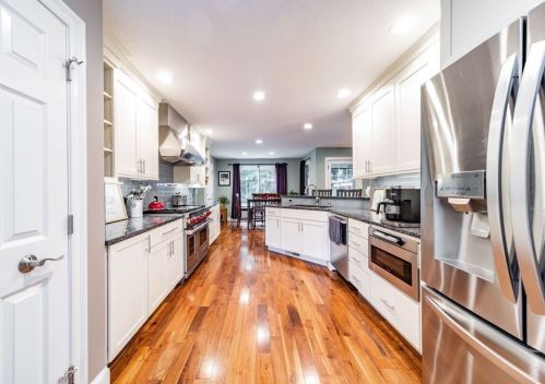 7 Nancy Cir, Westfield, MA 01085 exterior