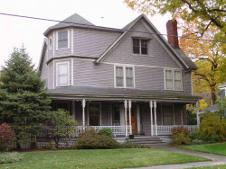 1048 Walnut St, Newton, MA 02461 exterior