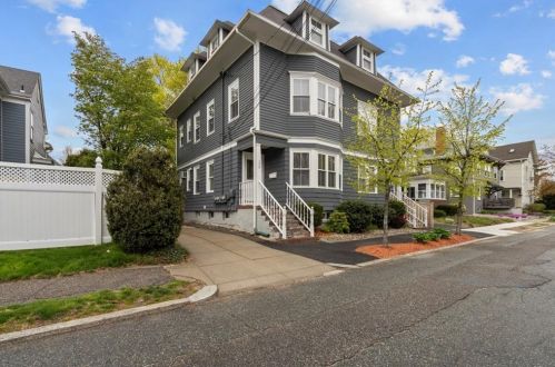 598 Angell St, Providence, RI 02906 exterior