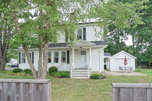 1501 Forest Ave, Portland, ME 04103 exterior