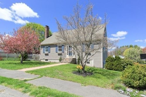 6 Ricker Cir, Hamilton, MA 01982 exterior