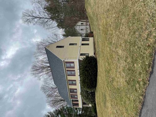 4 Parrish Hill Dr, Nashua, NH 03063 exterior