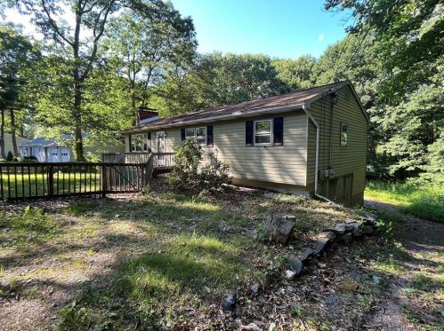 186 Andrews Rd, Waterbury, CT 06716 exterior