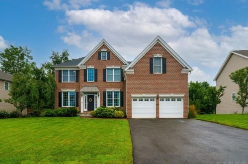 43 Twin Pines Dr, Wallingford, CT 06492 exterior