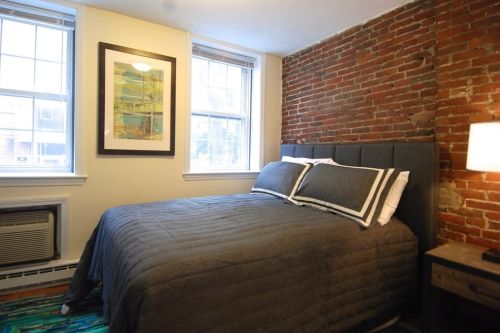 96 Tyler St, Roxbury-Xing, MA 02136 exterior
