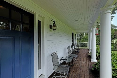 14 Seabury Ln, Westport, MA 02790 exterior