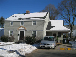 39 Fairway Dr, Newton, MA 02465 exterior