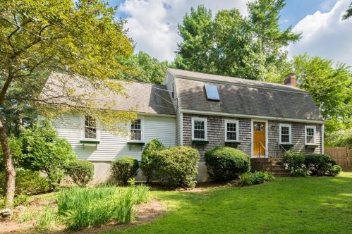 261 Holmes St, Halifax, MA 02338 exterior